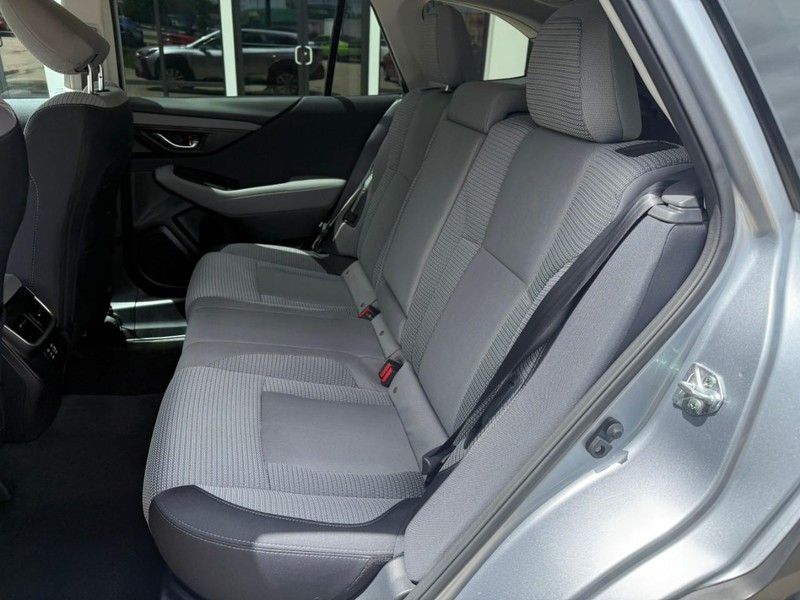 Subaru Outback Vehicle Image 09