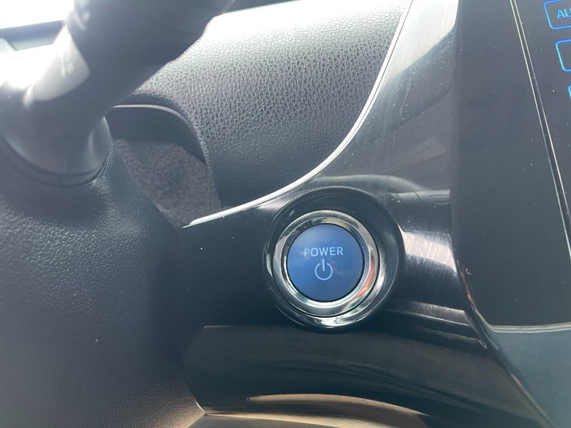 Toyota Prius Vehicle Image 22
