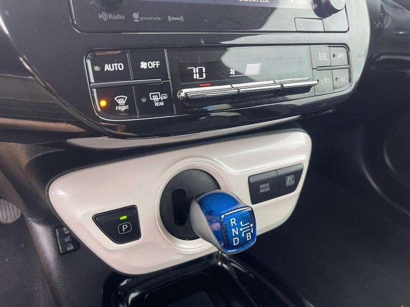 Toyota Prius Vehicle Image 23