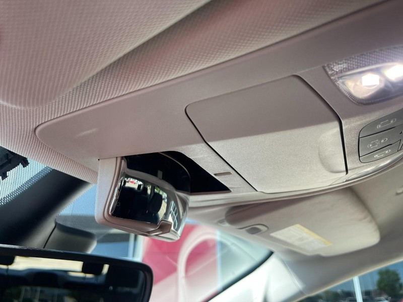 Chrysler Voyager Vehicle Image 34