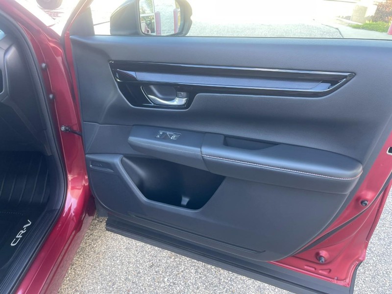 Honda CR-V Hybrid Vehicle Image 13