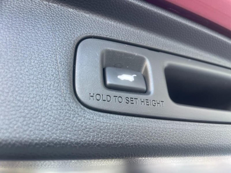 Honda CR-V Hybrid Vehicle Image 18