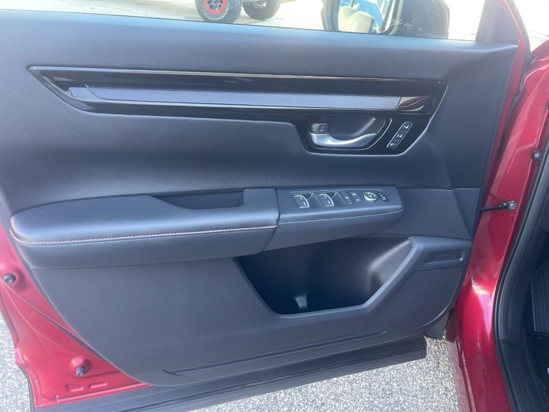 Honda CR-V Hybrid Vehicle Image 23