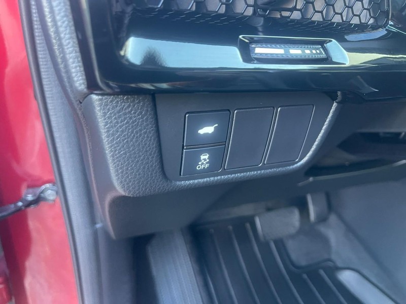 Honda CR-V Hybrid Vehicle Image 25