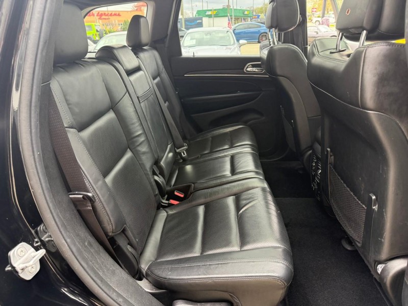 Jeep Grand Cherokee Vehicle Image 15