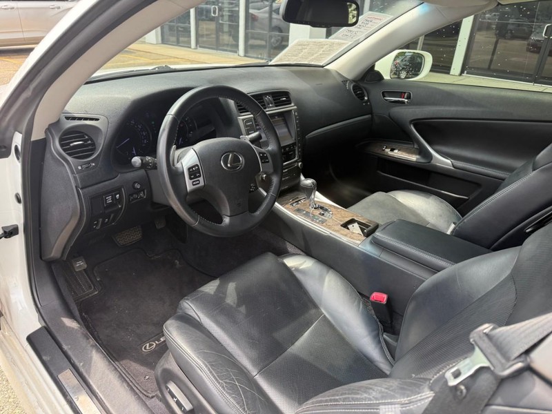 Lexus IS 250C Vehicle Image 10
