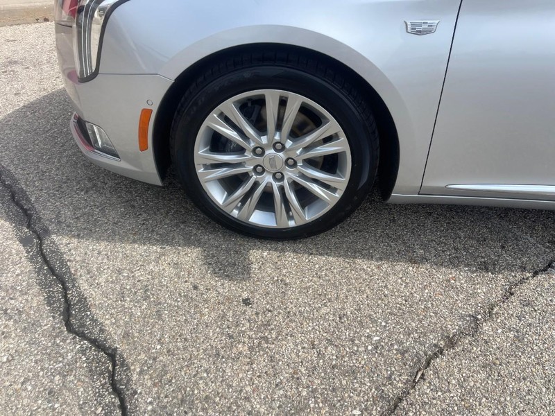 Cadillac XTS Vehicle Image 06