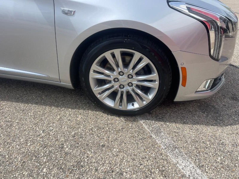 Cadillac XTS Vehicle Image 07