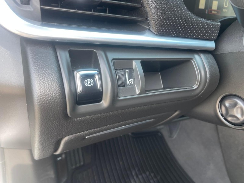 Cadillac XTS Vehicle Image 25