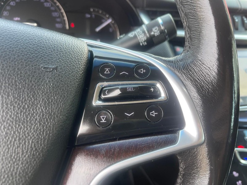 Cadillac XTS Vehicle Image 34