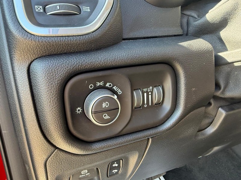 Ram 1500 Vehicle Image 19