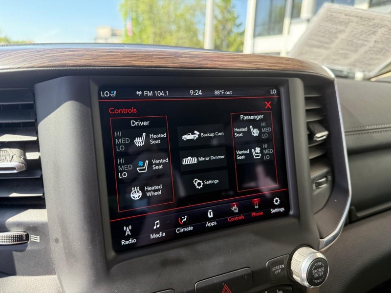 Ram 1500 Vehicle Image 32