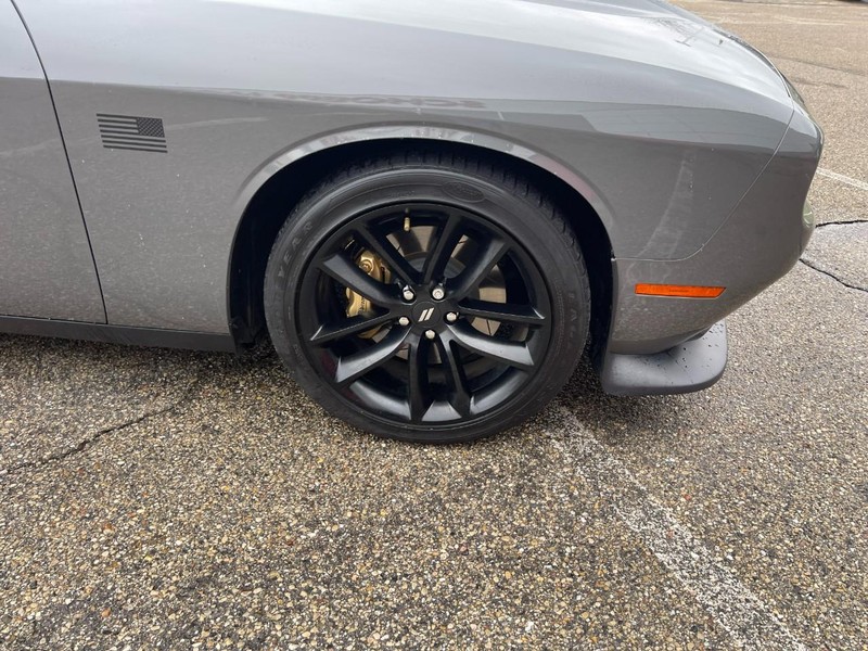 Dodge Challenger Vehicle Image 07