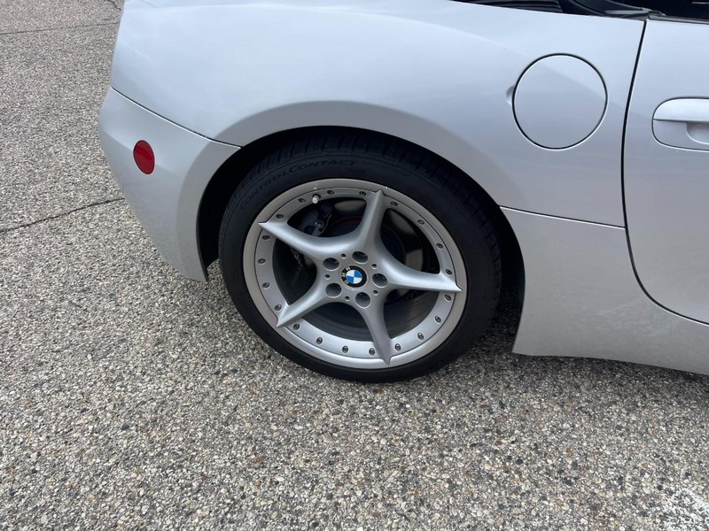 BMW Z4 Vehicle Image 09