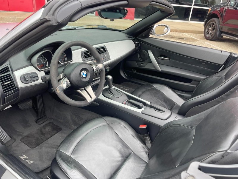 BMW Z4 Vehicle Image 16