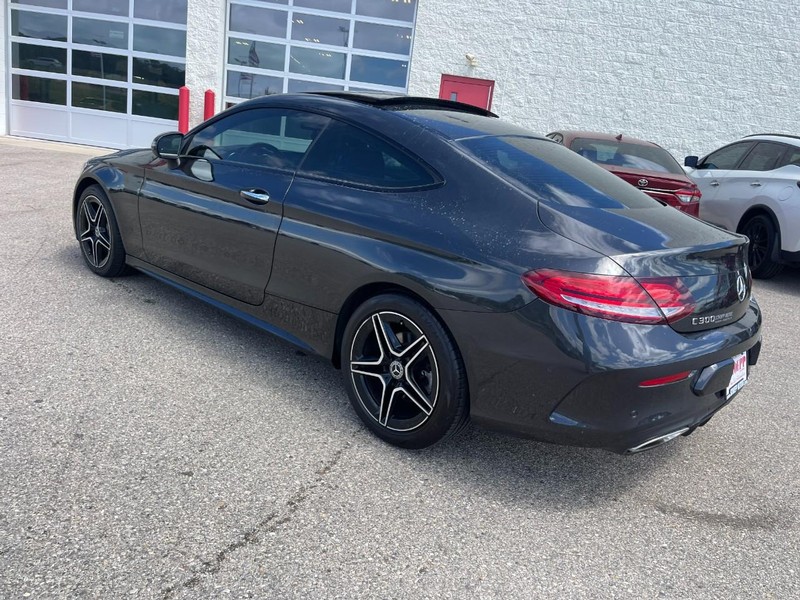 Mercedes-Benz C-Class Vehicle Image 04
