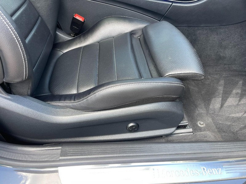 Mercedes-Benz C-Class Vehicle Image 12