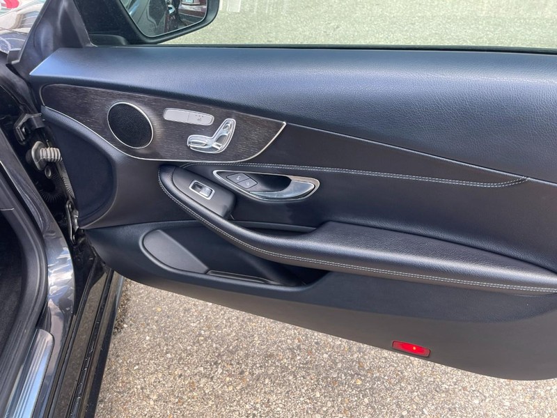 Mercedes-Benz C-Class Vehicle Image 13