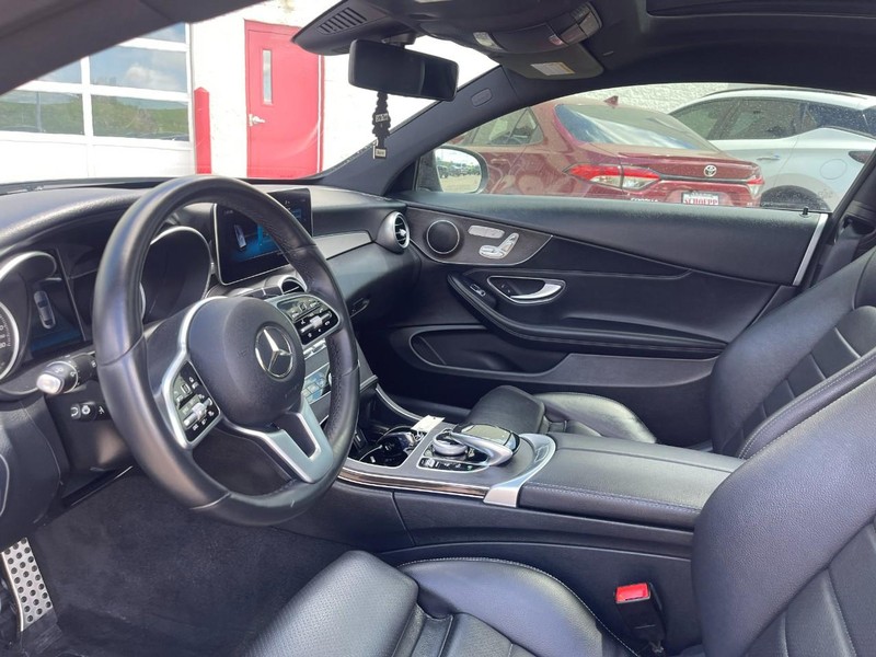 Mercedes-Benz C-Class Vehicle Image 16
