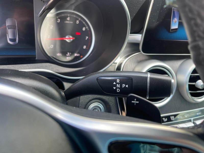 Mercedes-Benz C-Class Vehicle Image 27