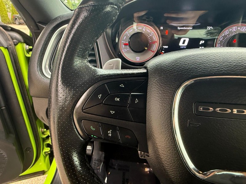 Dodge Challenger Vehicle Image 17