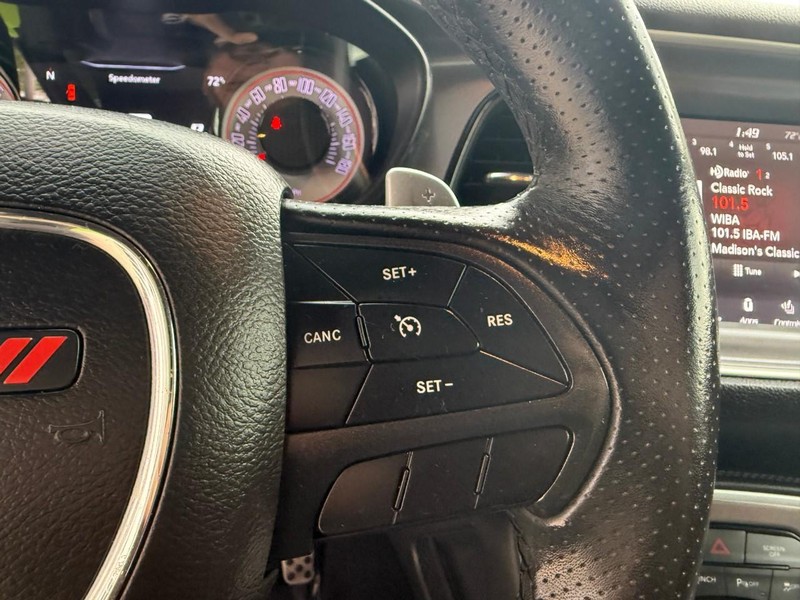 Dodge Challenger Vehicle Image 18