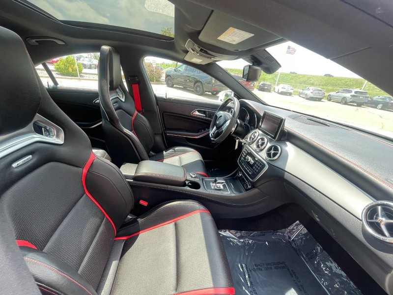 Mercedes-Benz CLA-Class Vehicle Image 11