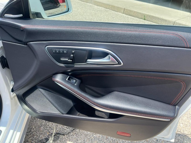 Mercedes-Benz CLA-Class Vehicle Image 14