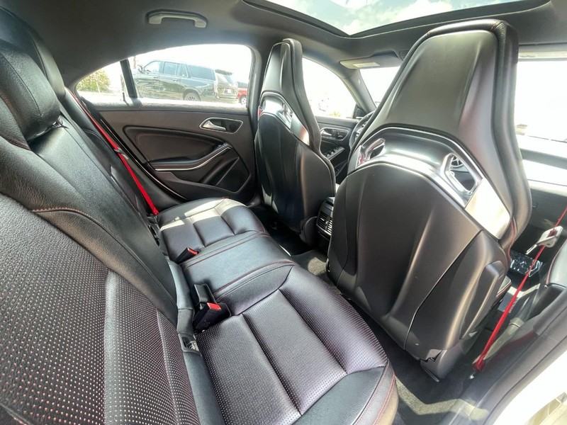 Mercedes-Benz CLA-Class Vehicle Image 17