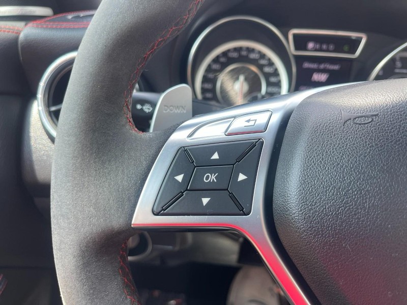Mercedes-Benz CLA-Class Vehicle Image 33