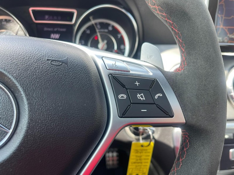 Mercedes-Benz CLA-Class Vehicle Image 34