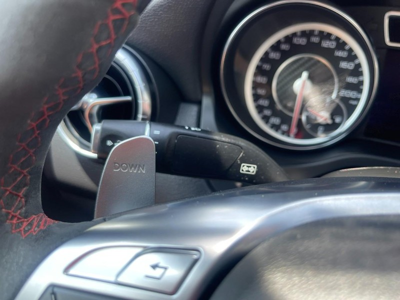 Mercedes-Benz CLA-Class Vehicle Image 35