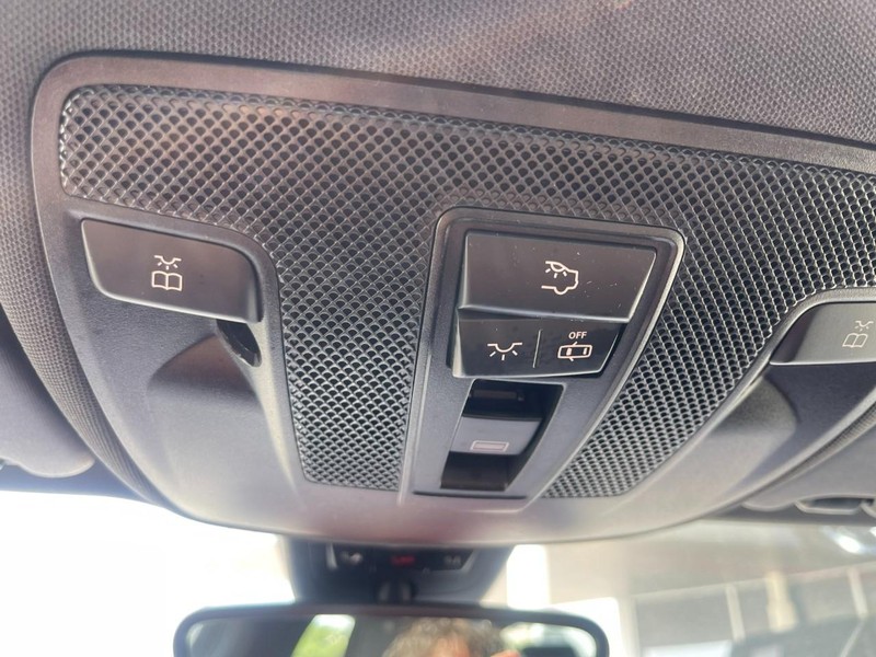Mercedes-Benz CLA-Class Vehicle Image 38