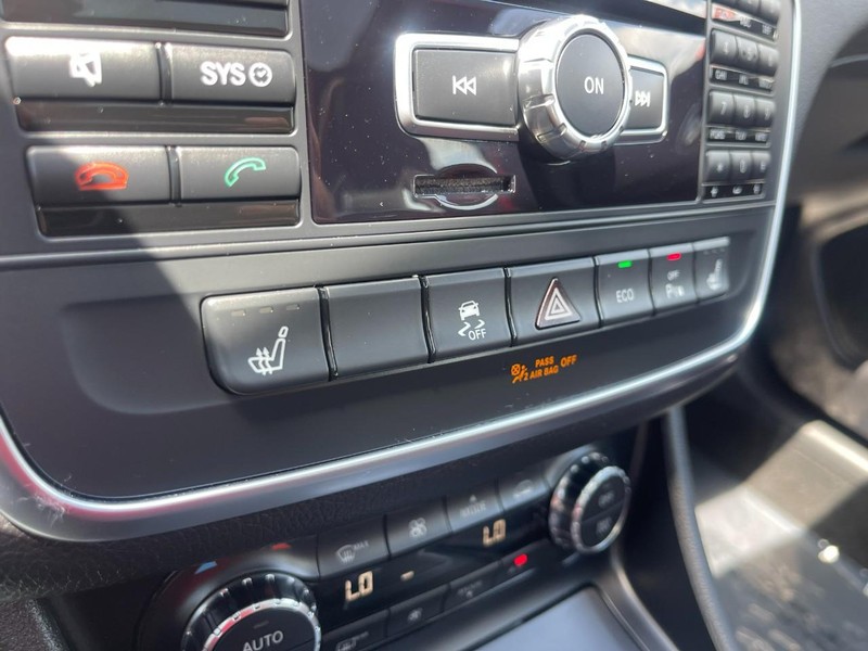 Mercedes-Benz CLA-Class Vehicle Image 39