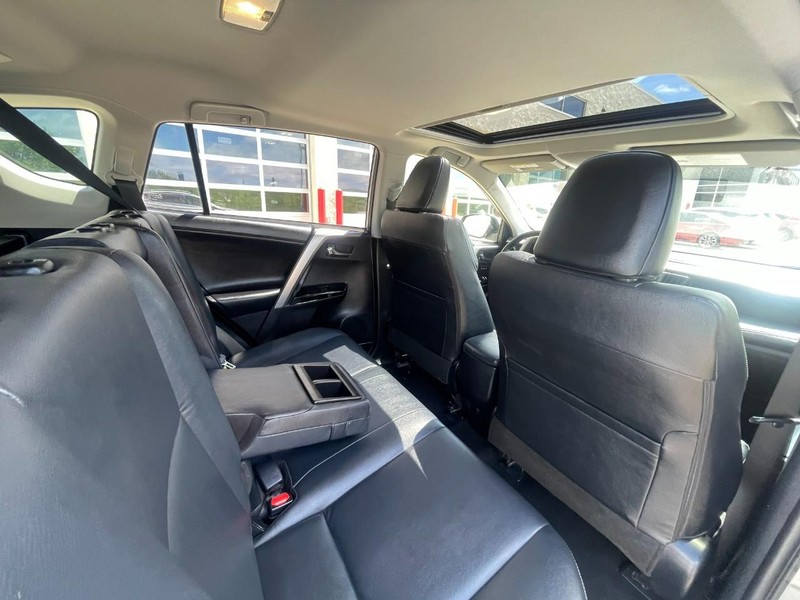 Toyota RAV4 Hybrid Vehicle Image 14