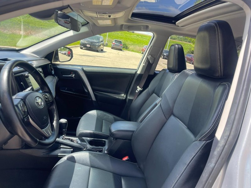 Toyota RAV4 Hybrid Vehicle Image 19
