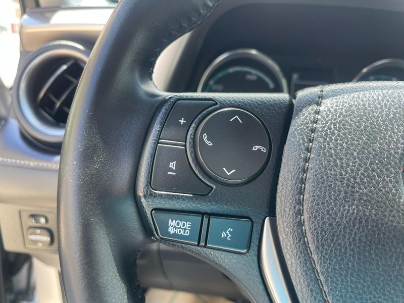 Toyota RAV4 Hybrid Vehicle Image 25