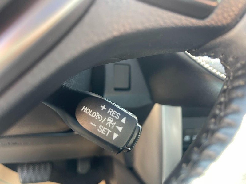 Toyota RAV4 Hybrid Vehicle Image 27