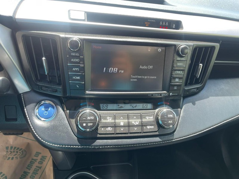 Toyota RAV4 Hybrid Vehicle Image 31