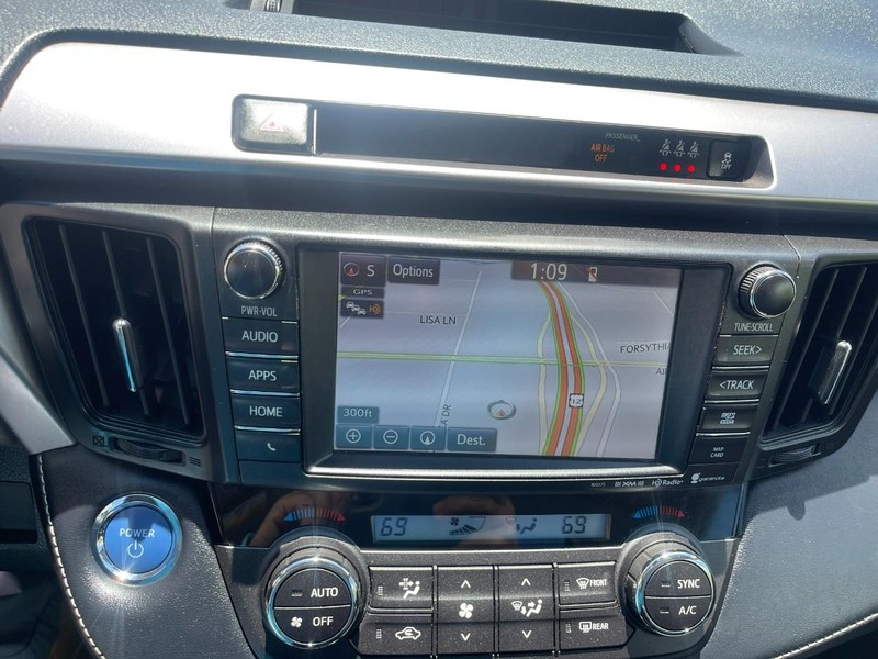 Toyota RAV4 Hybrid Vehicle Image 35