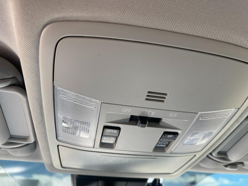 Toyota RAV4 Hybrid Vehicle Image 37