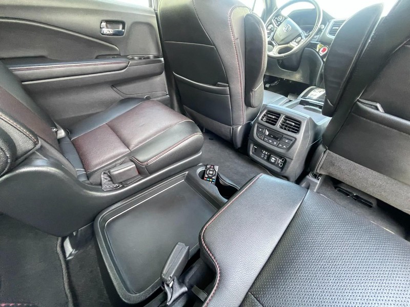 Honda Pilot Vehicle Image 17