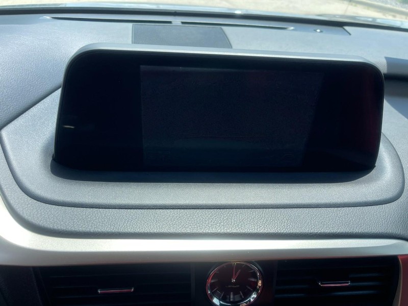 Lexus RX Vehicle Image 37