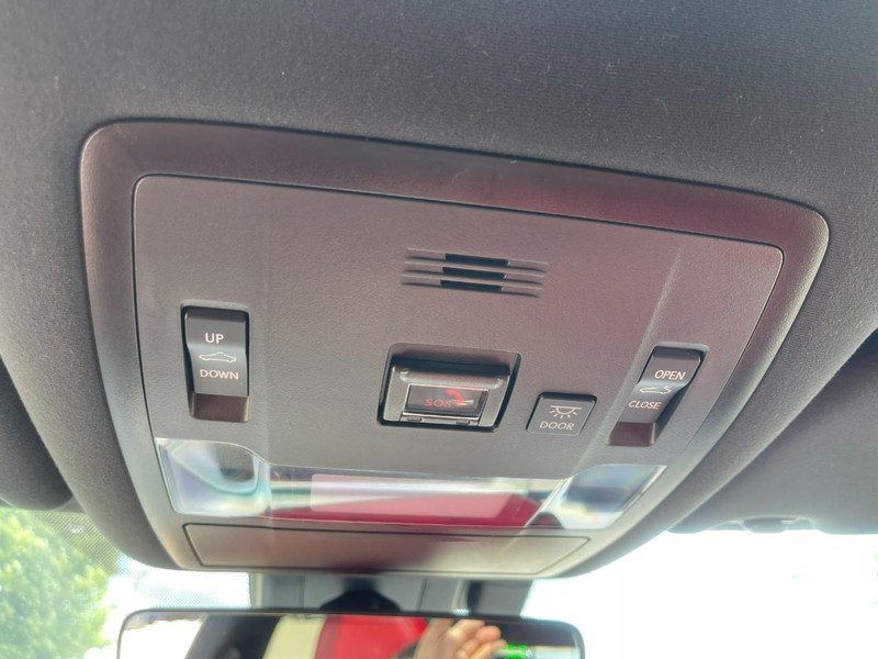 Lexus RX Vehicle Image 40