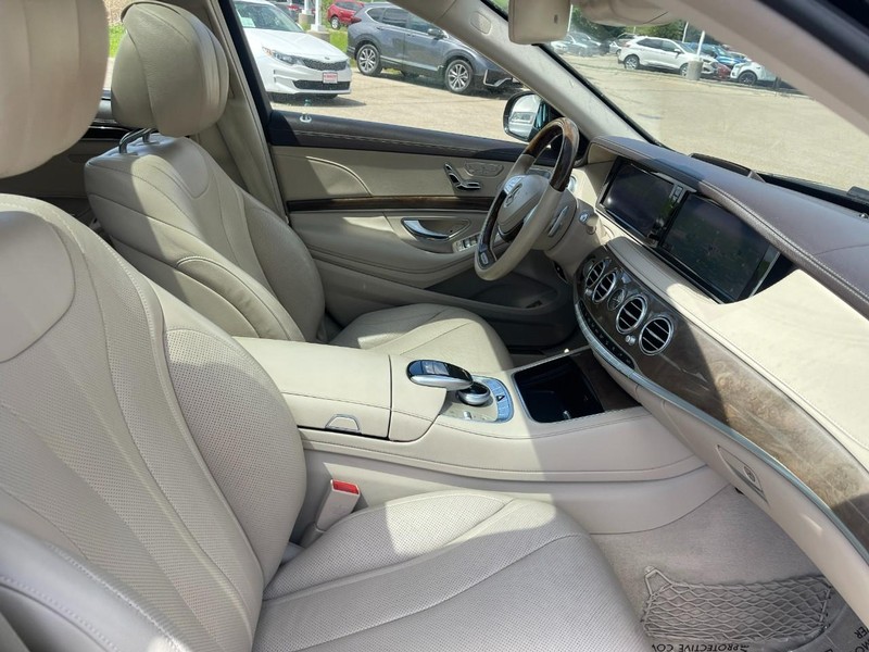 Mercedes-Benz S-Class Vehicle Image 10