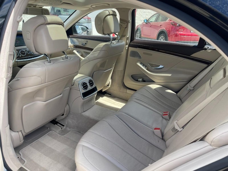 Mercedes-Benz S-Class Vehicle Image 19