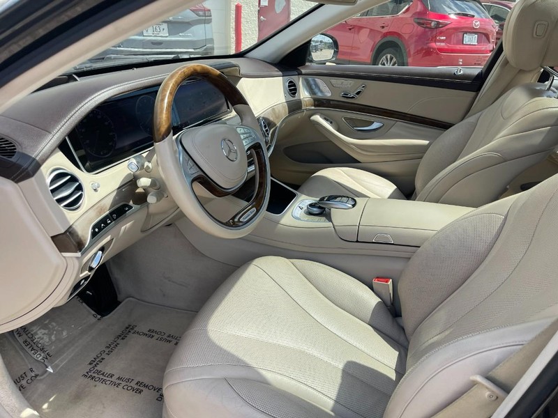Mercedes-Benz S-Class Vehicle Image 21