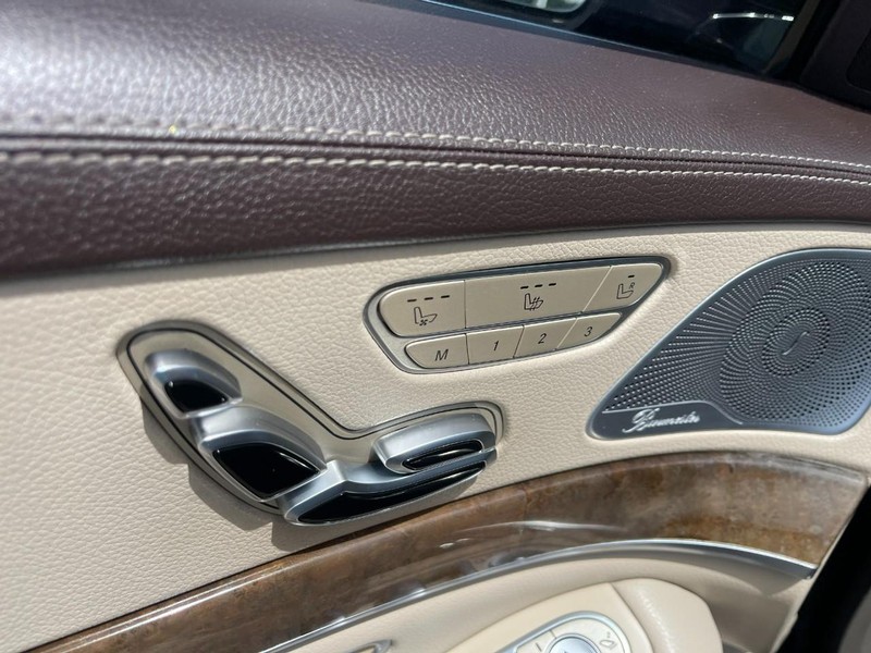 Mercedes-Benz S-Class Vehicle Image 23