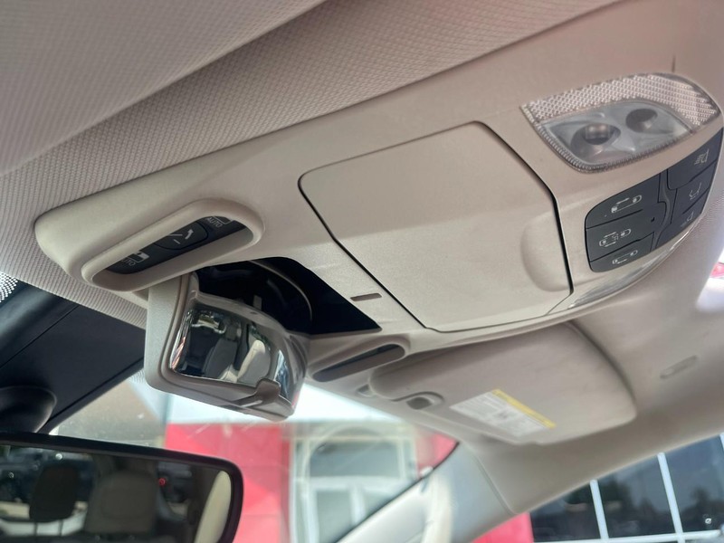 Chrysler Pacifica Vehicle Image 39