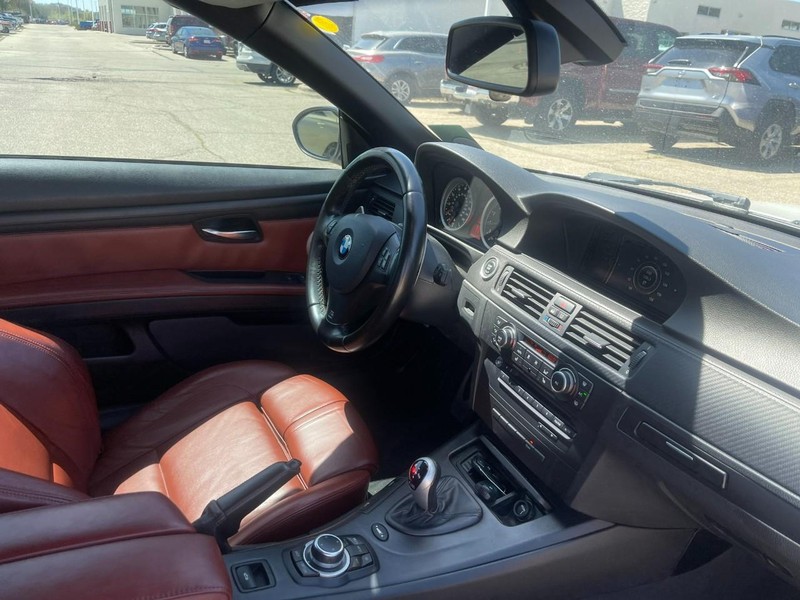 BMW M3 Vehicle Image 02